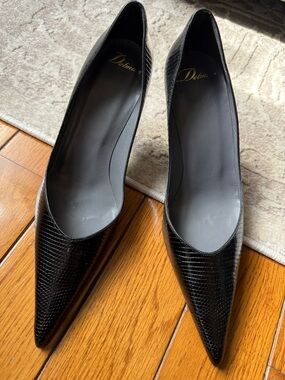 Delman Black Pointed Toe Lizard-Embossed Pumps (new no box)